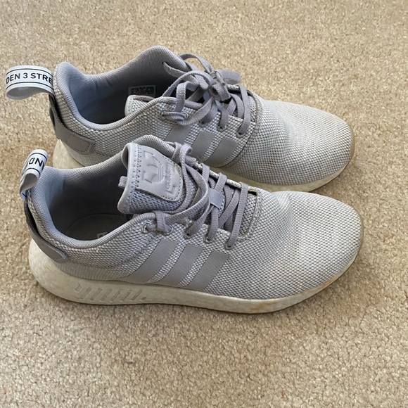 nmd r1 gray womens